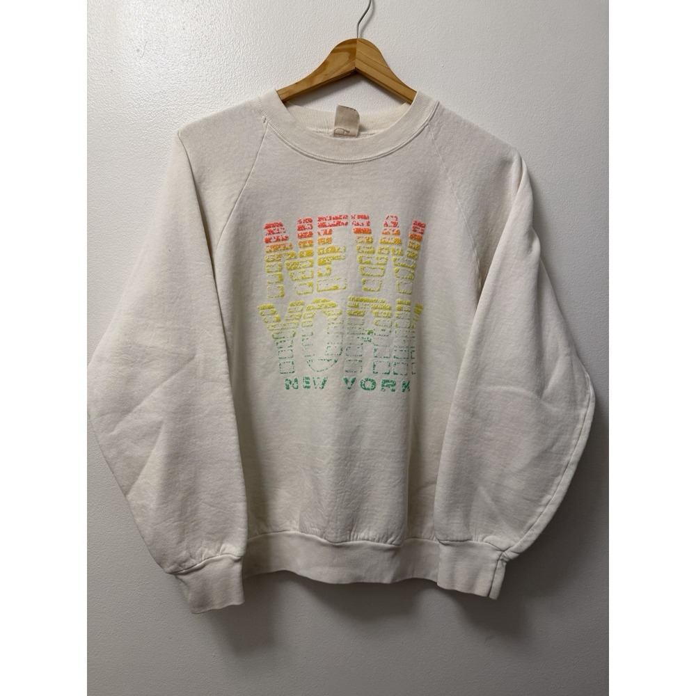 Vintage Fruit Of The Look New York City White Crewneck Sweater Adult Medium 90s